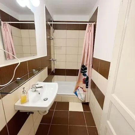 11# Sunflower Cozy Apartment Budapest
